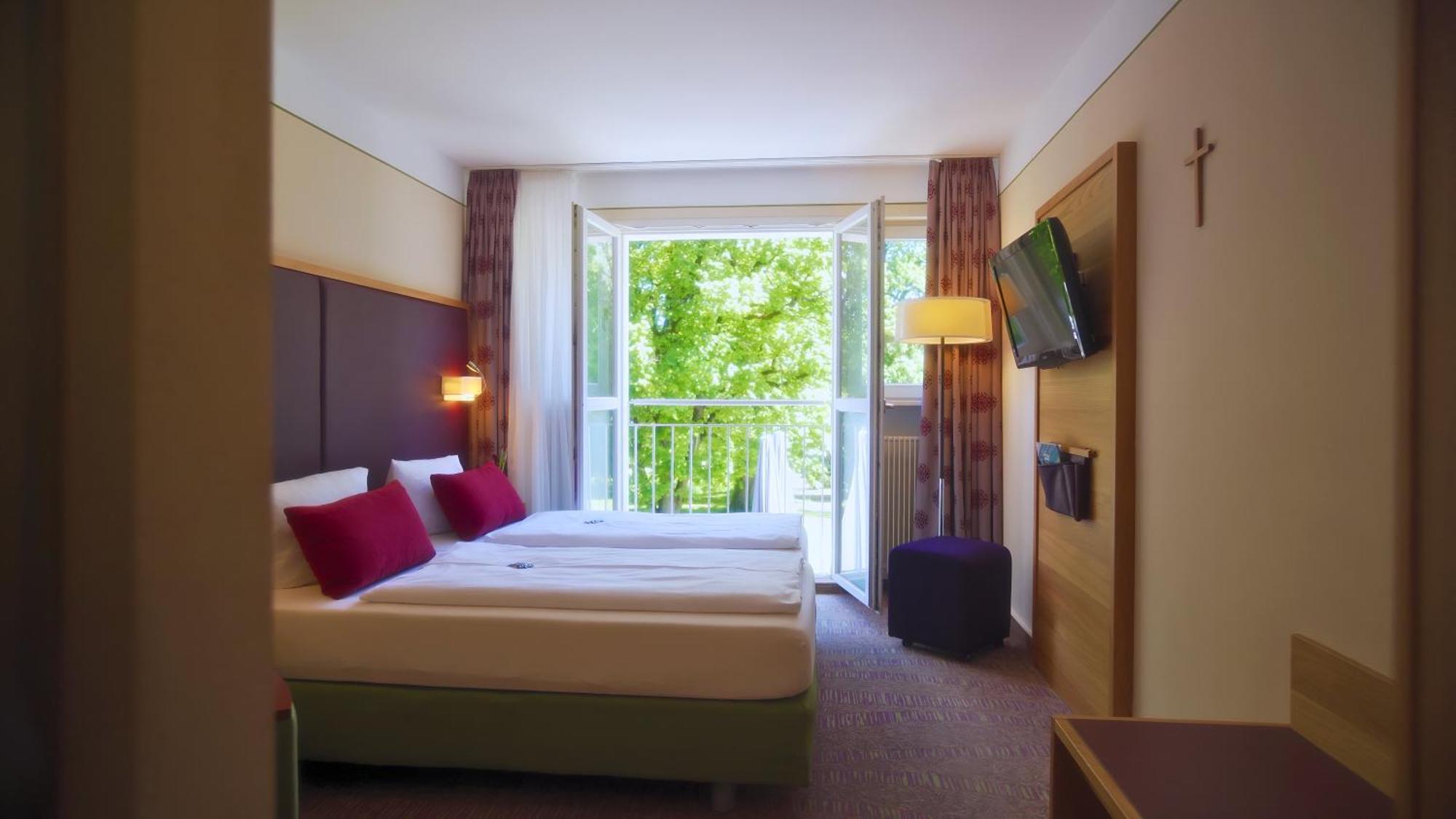 Hotel Raphael Im Allgaeu 켐프텐 외부 사진